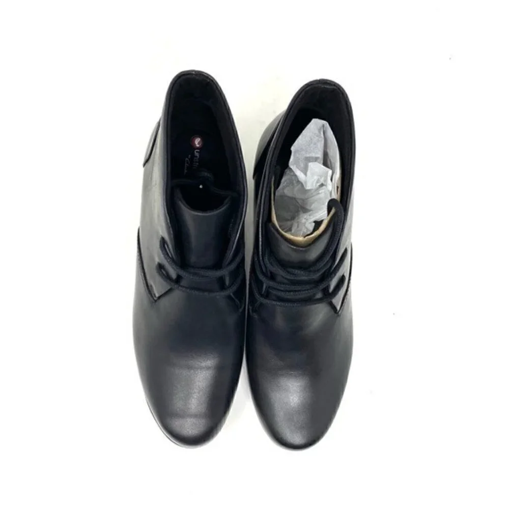 Clarks Un.Damson Tie black leather ankle boots